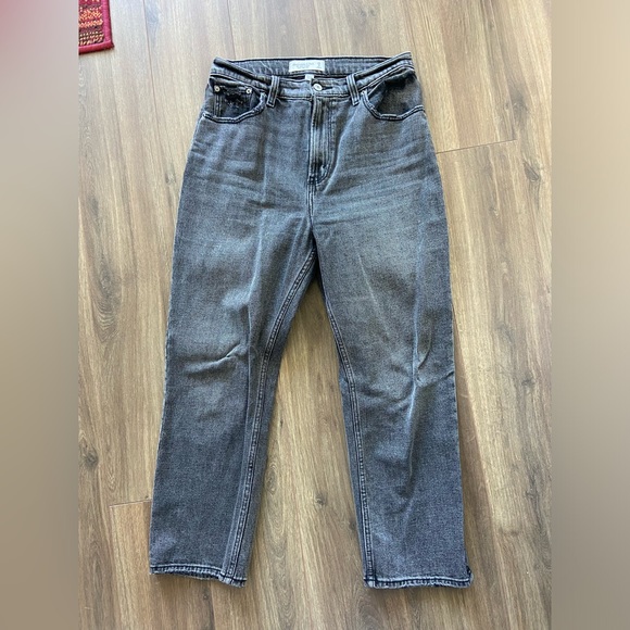 Abercrombie and fitch mom jeans size 6 - Picture 2 of 3